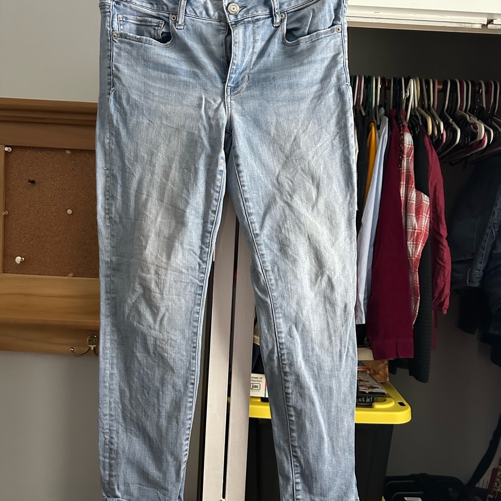 American Eagle Outfitters Light Wash Skinny Jeans